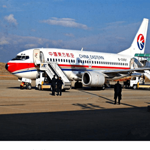 锦州湾机场货运航空快运业稳步发展的原因是什么？